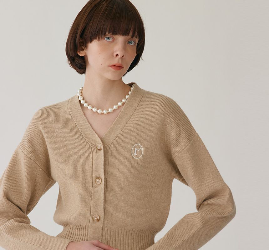 rolarola ★UNISEX★R:LOL SIDE POINT LABEL CARDIGAN CD-21131 rolarola - Wool-Blend Knit Cardigan (Black) | YesStyle